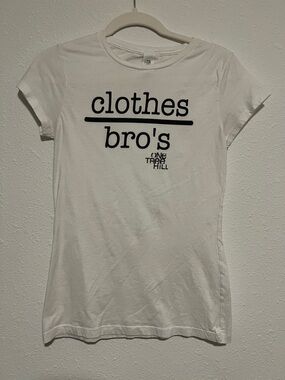 One Tree Hill 'clothes over bro's' Graphic Tee